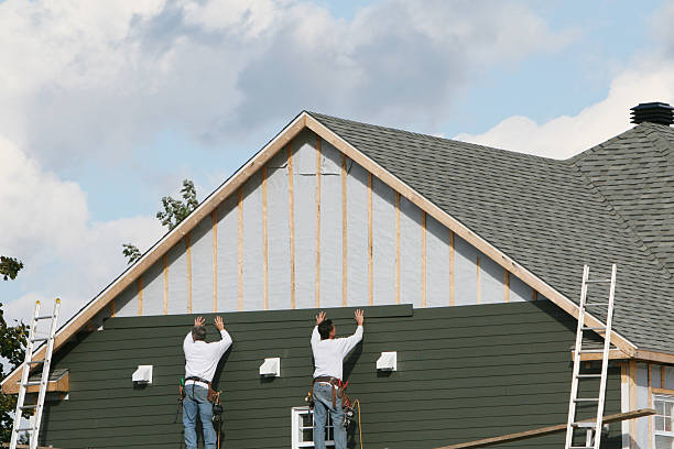 Professional Siding technician working in Aleppo, PA